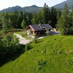 Einzigartiges Berg-chalet In Alleinlage Bis Zu 21 Personen